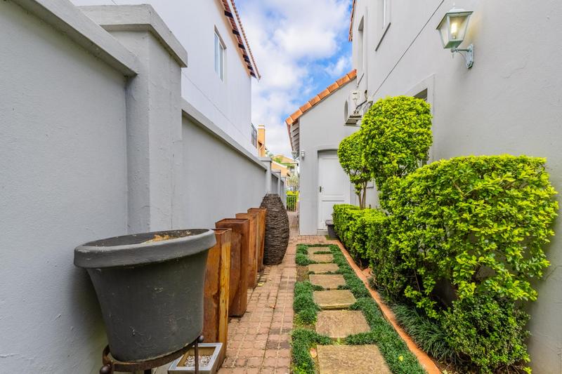 To Let 3 Bedroom Property for Rent in Broadacres Gauteng