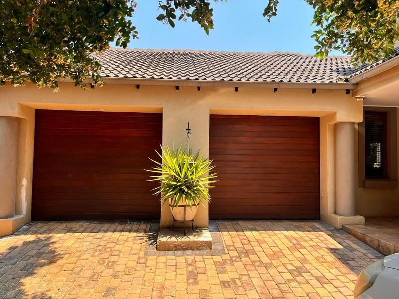 4 Bedroom Property for Sale in Eldoraigne Gauteng