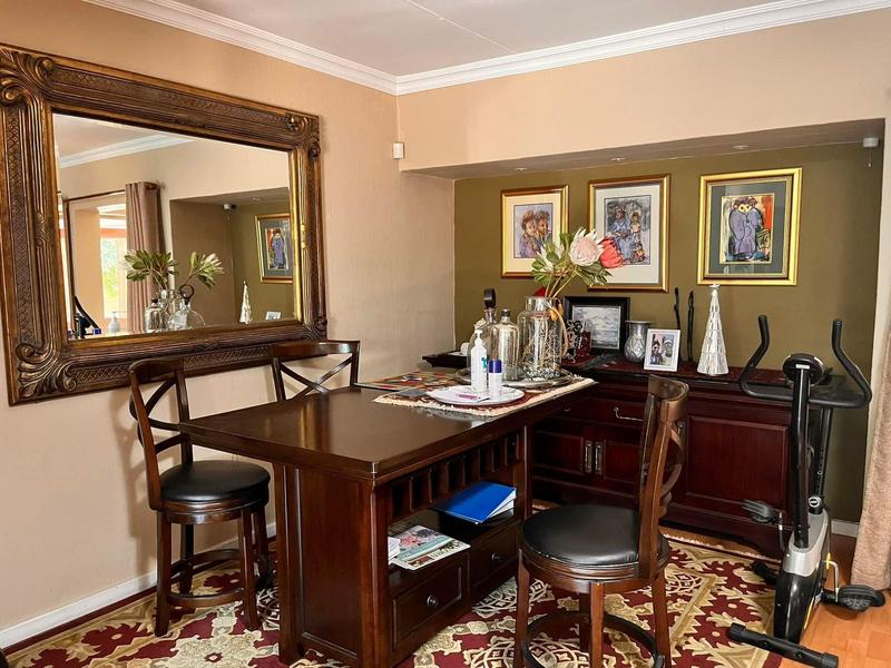 4 Bedroom Property for Sale in Eldoraigne Gauteng