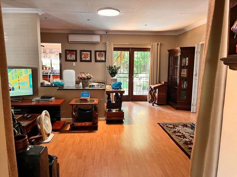 4 Bedroom Property for Sale in Eldoraigne Gauteng