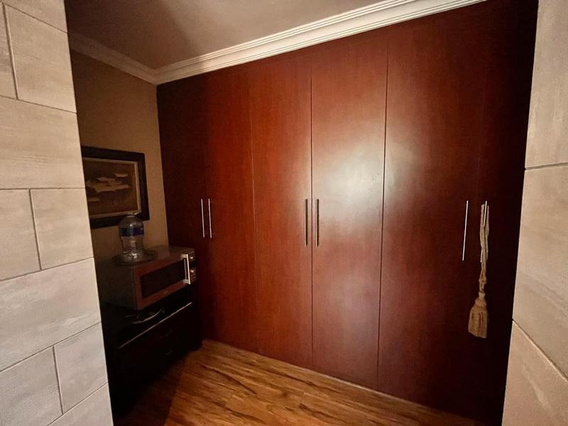 4 Bedroom Property for Sale in Eldoraigne Gauteng