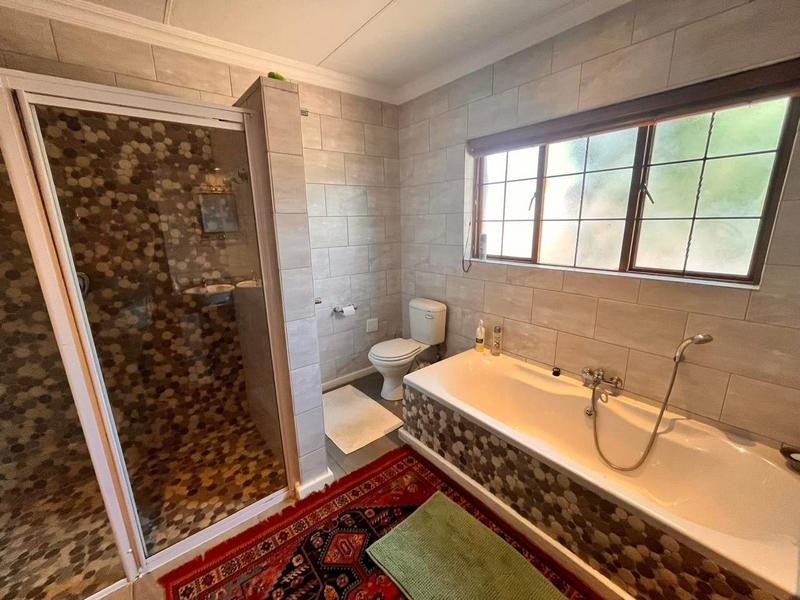 4 Bedroom Property for Sale in Eldoraigne Gauteng