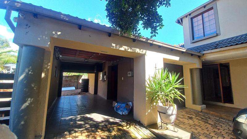 4 Bedroom Property for Sale in Eldoraigne Gauteng