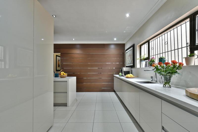 4 Bedroom Property for Sale in Constantia Kloof Gauteng