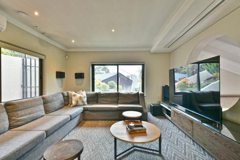 4 Bedroom Property for Sale in Constantia Kloof Gauteng