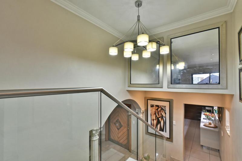 4 Bedroom Property for Sale in Constantia Kloof Gauteng
