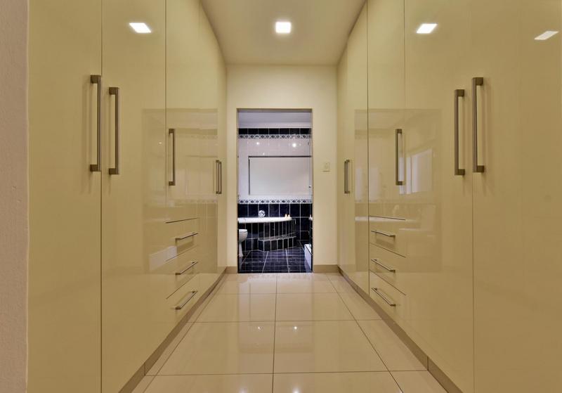 4 Bedroom Property for Sale in Constantia Kloof Gauteng