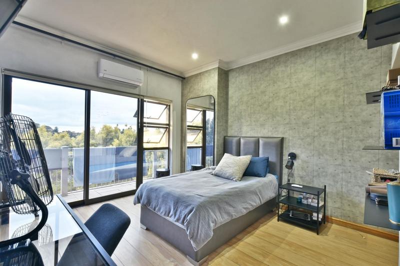 4 Bedroom Property for Sale in Constantia Kloof Gauteng