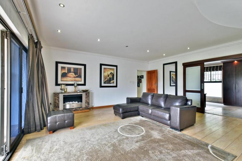 4 Bedroom Property for Sale in Constantia Kloof Gauteng