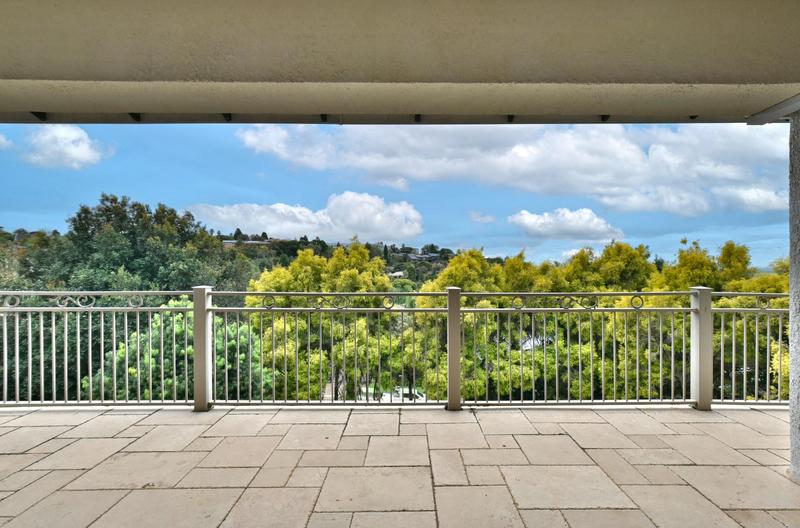 4 Bedroom Property for Sale in Constantia Kloof Gauteng