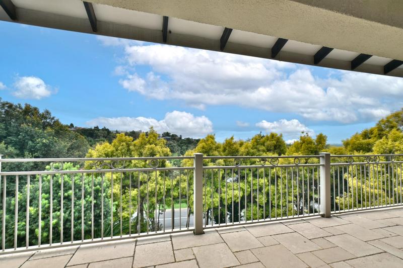 4 Bedroom Property for Sale in Constantia Kloof Gauteng