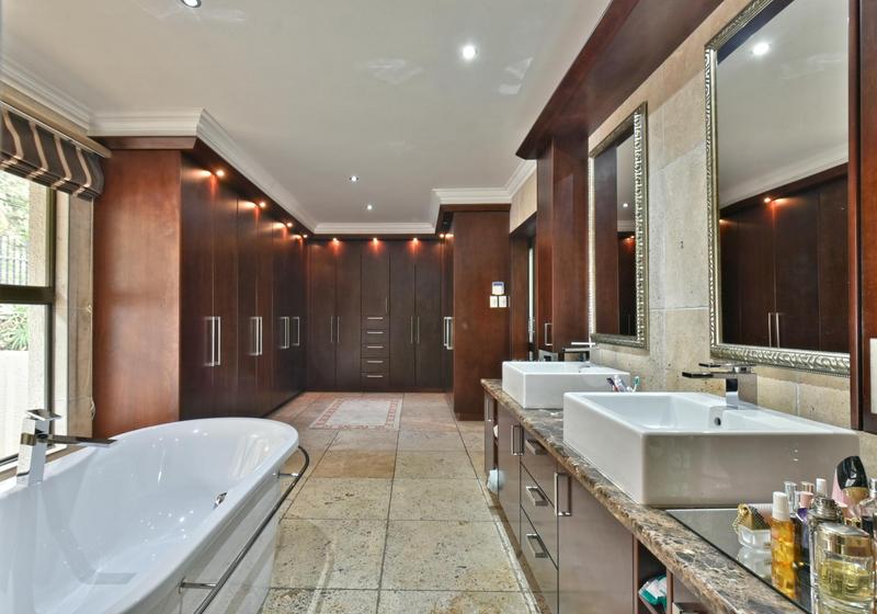 4 Bedroom Property for Sale in Constantia Kloof Gauteng