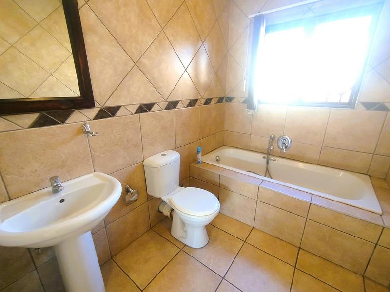 3 Bedroom Property for Sale in Dayanglen Gauteng