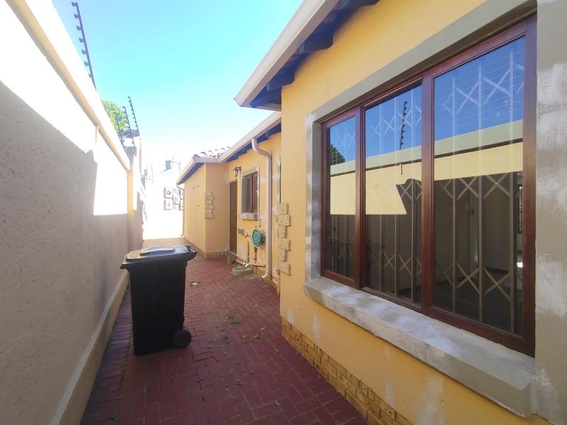 3 Bedroom Property for Sale in Dayanglen Gauteng