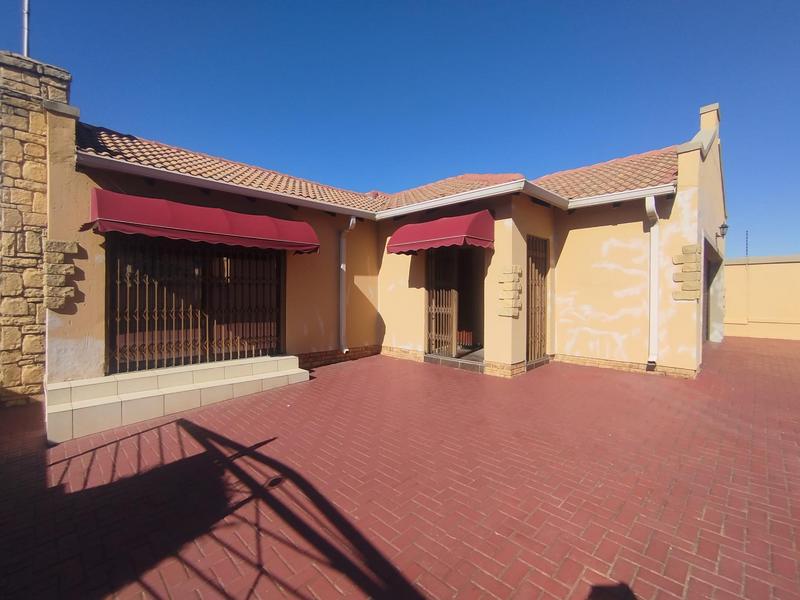 3 Bedroom Property for Sale in Dayanglen Gauteng