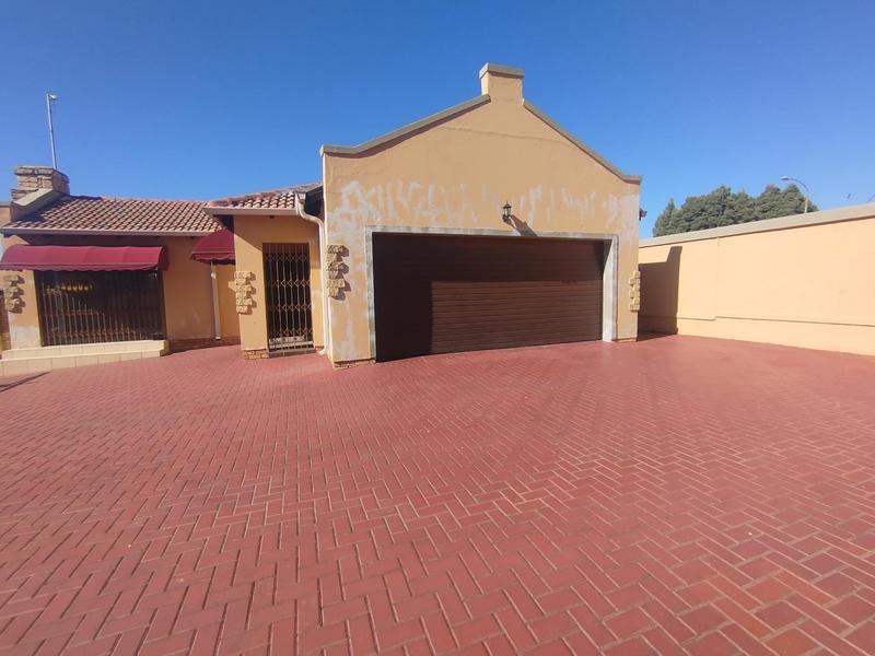 3 Bedroom Property for Sale in Hughes Gauteng