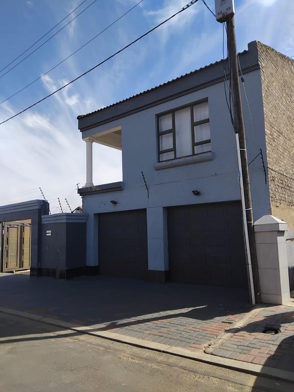 To Let 4 Bedroom Property for Rent in Vosloorus Gauteng