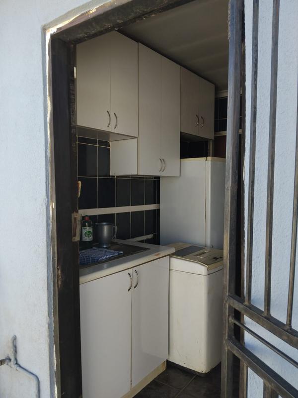 To Let 4 Bedroom Property for Rent in Vosloorus Gauteng