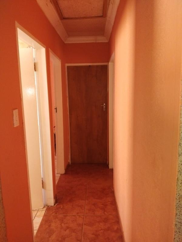 To Let 4 Bedroom Property for Rent in Vosloorus Gauteng