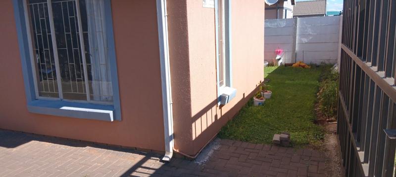 3 Bedroom Property for Sale in Albertsdal Gauteng