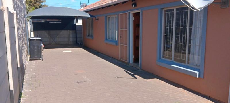 3 Bedroom Property for Sale in Albertsdal Gauteng