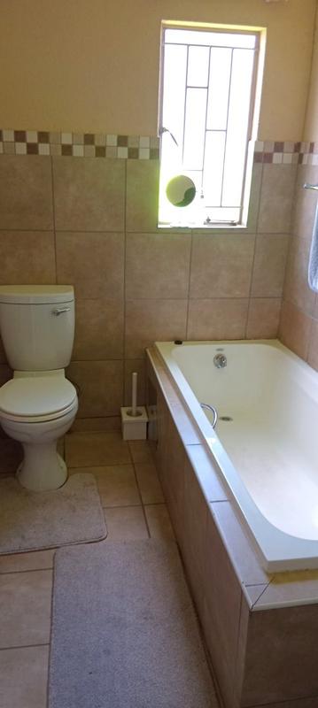 3 Bedroom Property for Sale in Albertsdal Gauteng
