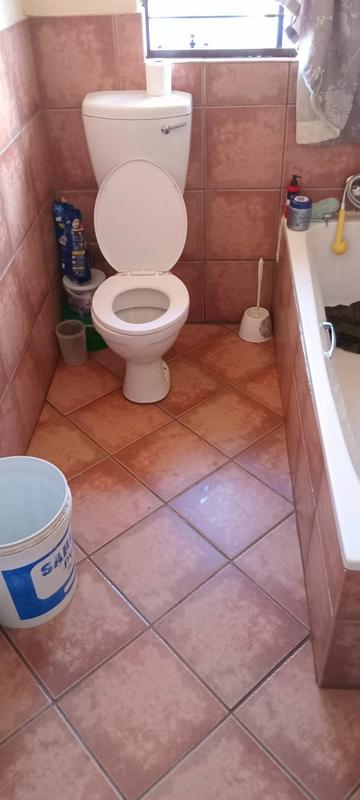 2 Bedroom Property for Sale in Greenhills Gauteng