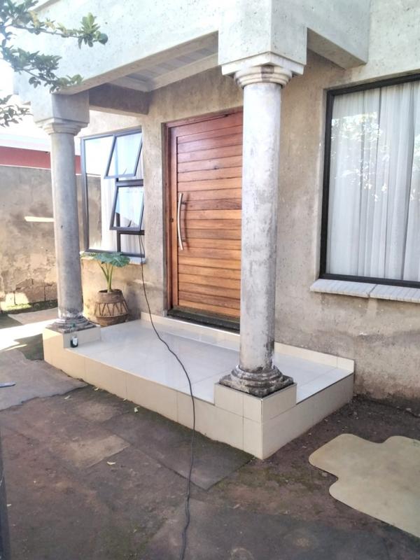 2 Bedroom Property for Sale in Thulani Gauteng