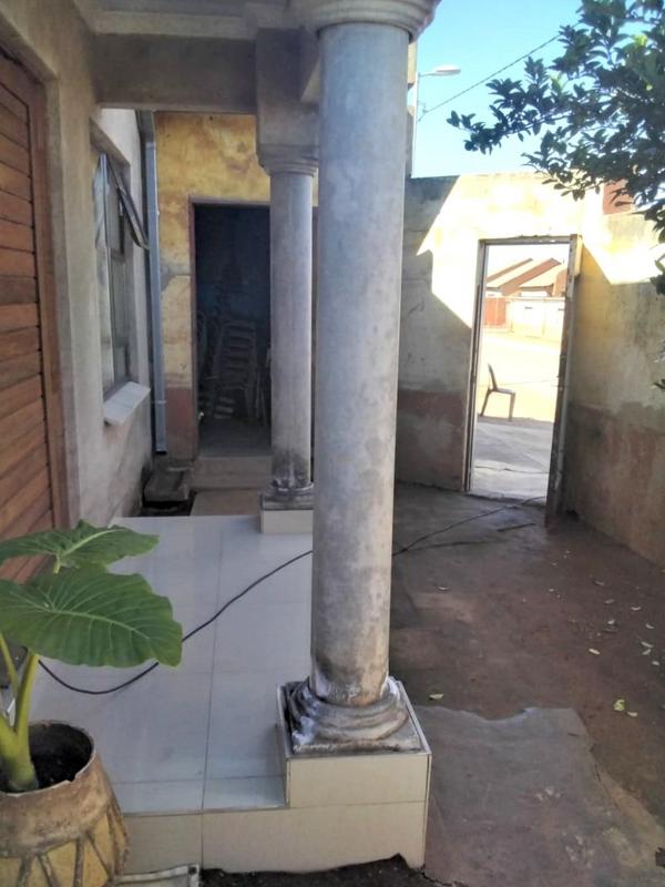 2 Bedroom Property for Sale in Thulani Gauteng