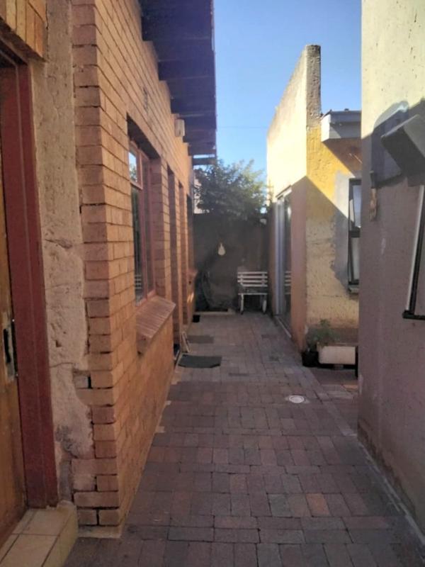 2 Bedroom Property for Sale in Thulani Gauteng