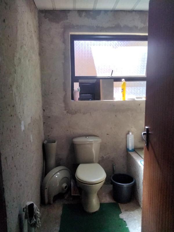 2 Bedroom Property for Sale in Thulani Gauteng
