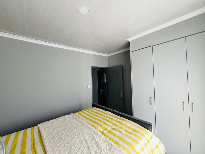 2 Bedroom Property for Sale in Groblerpark Gauteng