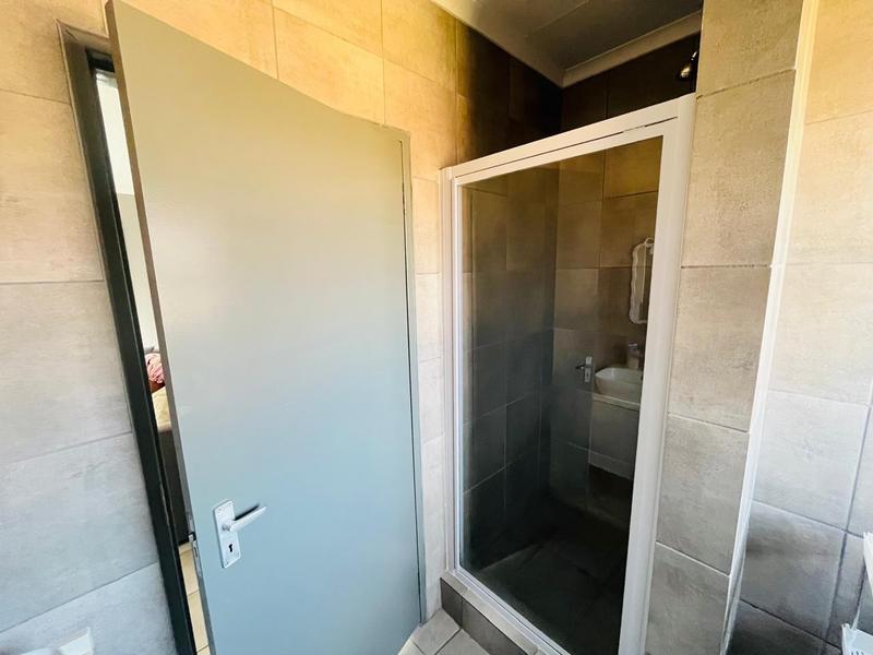 2 Bedroom Property for Sale in Groblerpark Gauteng