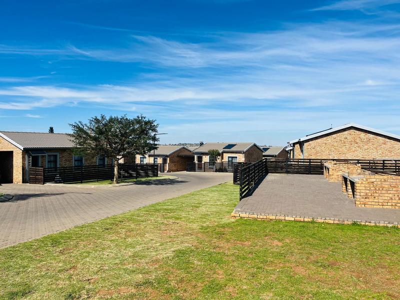 2 Bedroom Property for Sale in Groblerpark Gauteng