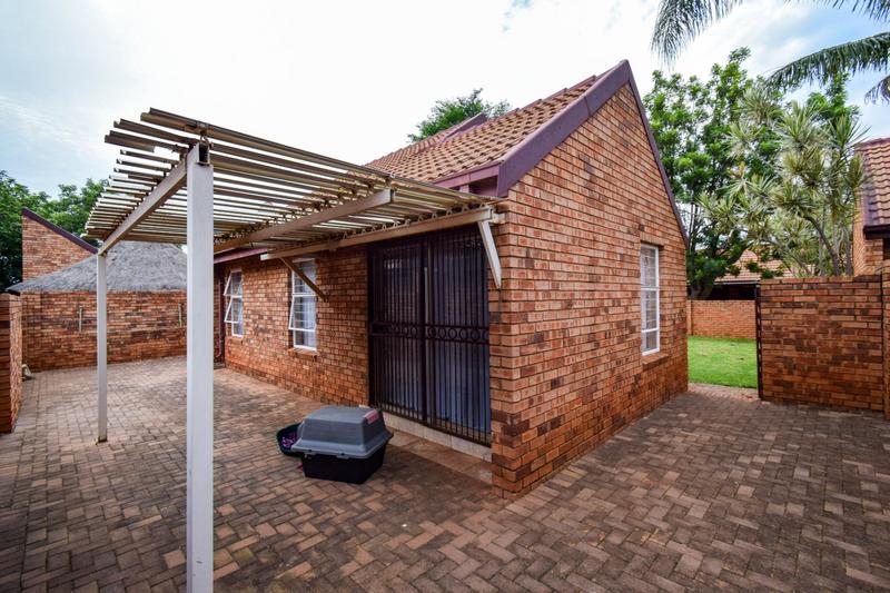 2 Bedroom Property for Sale in Sinoville Gauteng