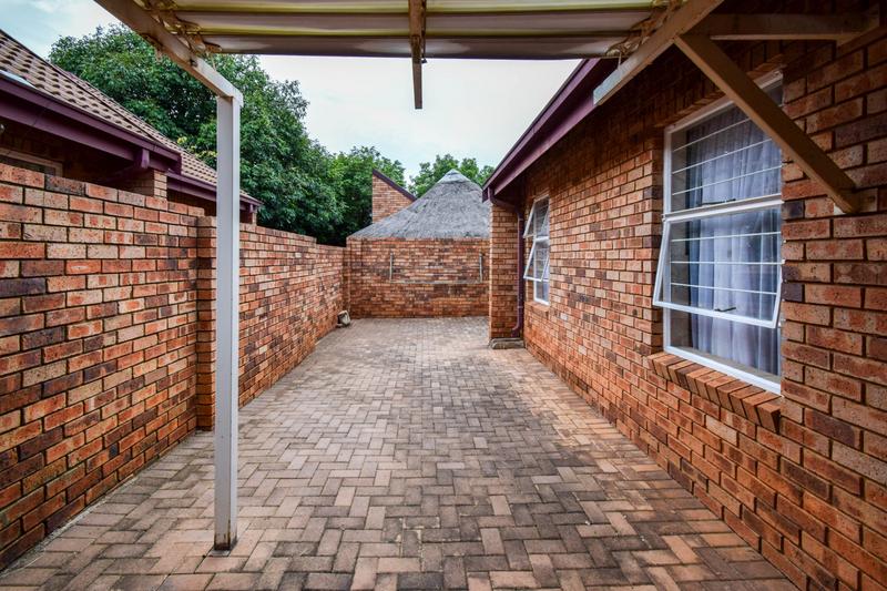 2 Bedroom Property for Sale in Sinoville Gauteng