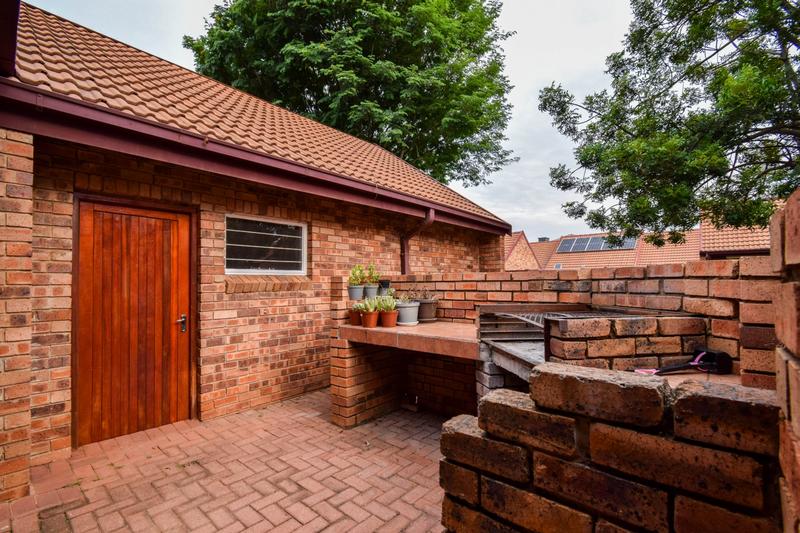 2 Bedroom Property for Sale in Sinoville Gauteng