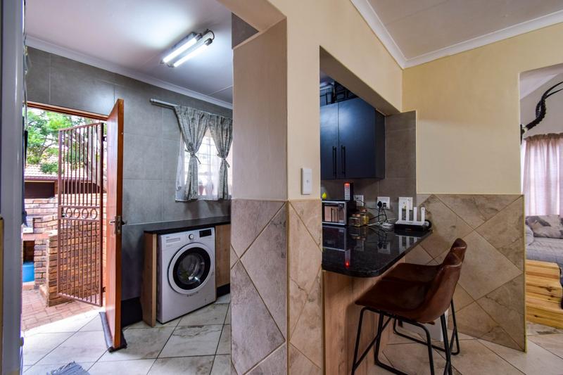 2 Bedroom Property for Sale in Sinoville Gauteng