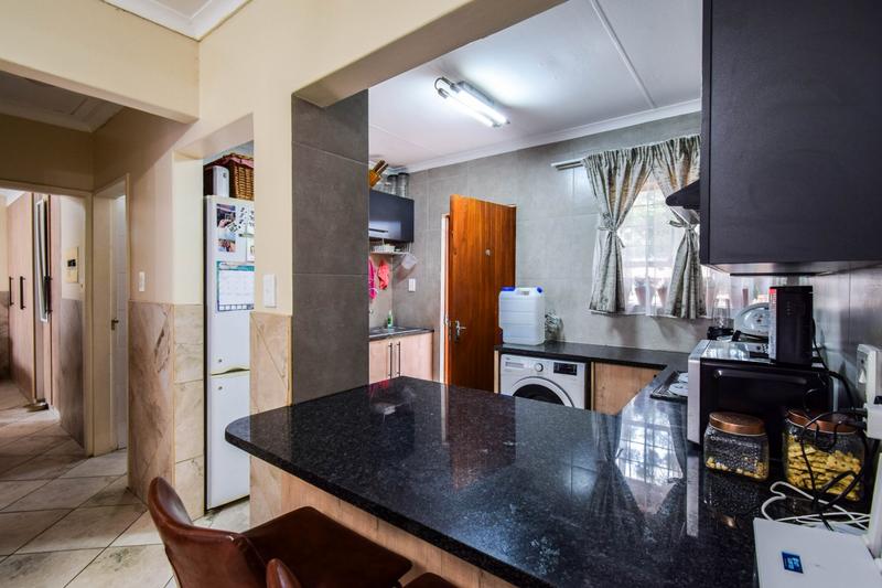 2 Bedroom Property for Sale in Sinoville Gauteng