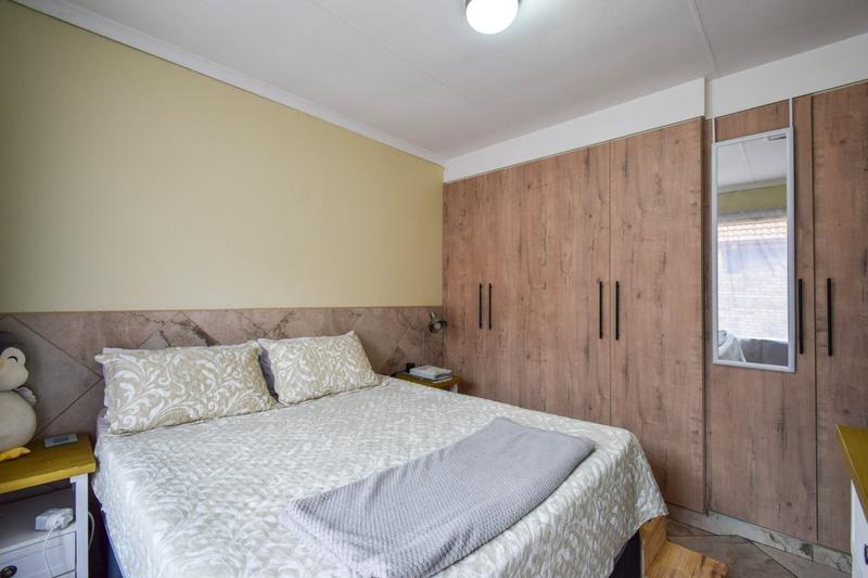 2 Bedroom Property for Sale in Sinoville Gauteng