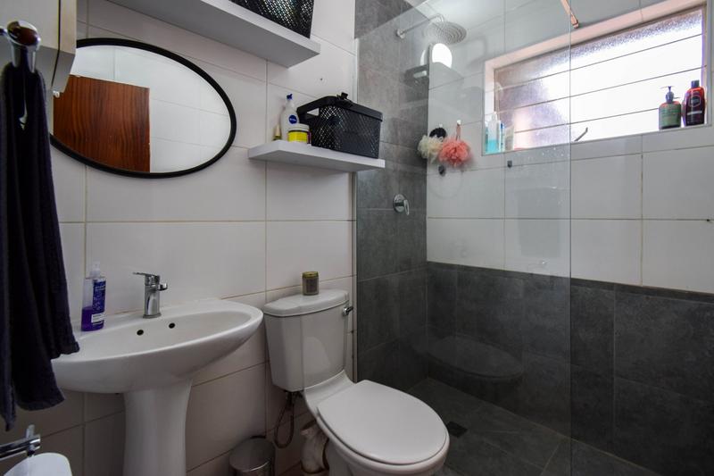 2 Bedroom Property for Sale in Sinoville Gauteng
