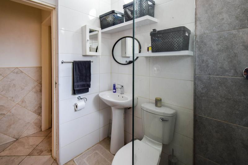 2 Bedroom Property for Sale in Sinoville Gauteng