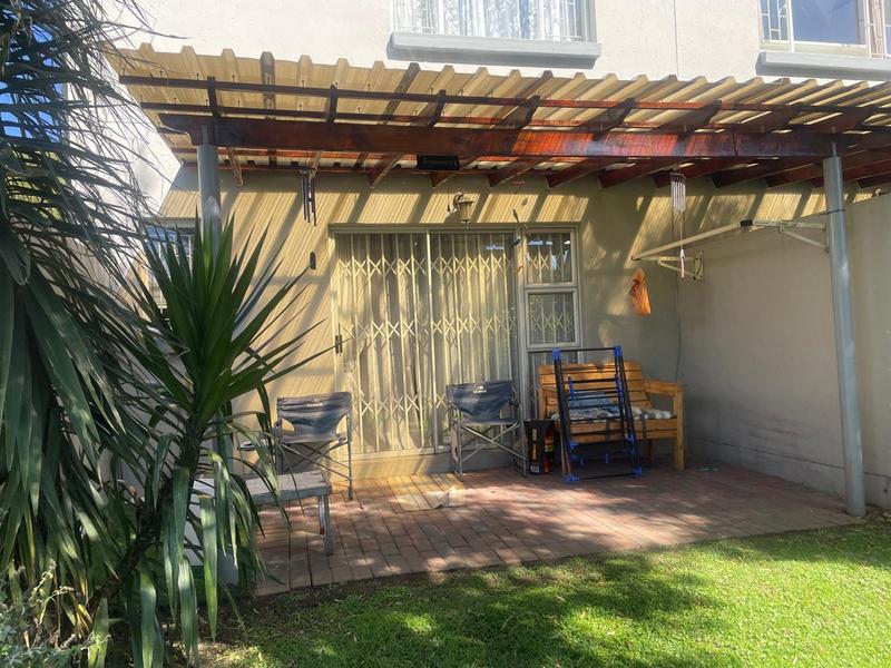 To Let 2 Bedroom Property for Rent in Greenstone Hill Gauteng