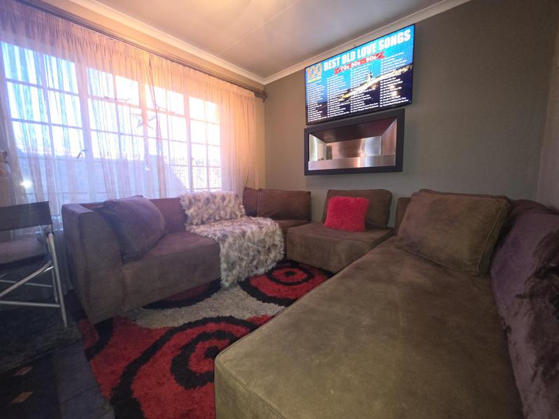 3 Bedroom Property for Sale in Brackendowns Gauteng