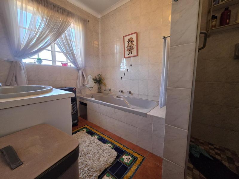 3 Bedroom Property for Sale in Brackendowns Gauteng