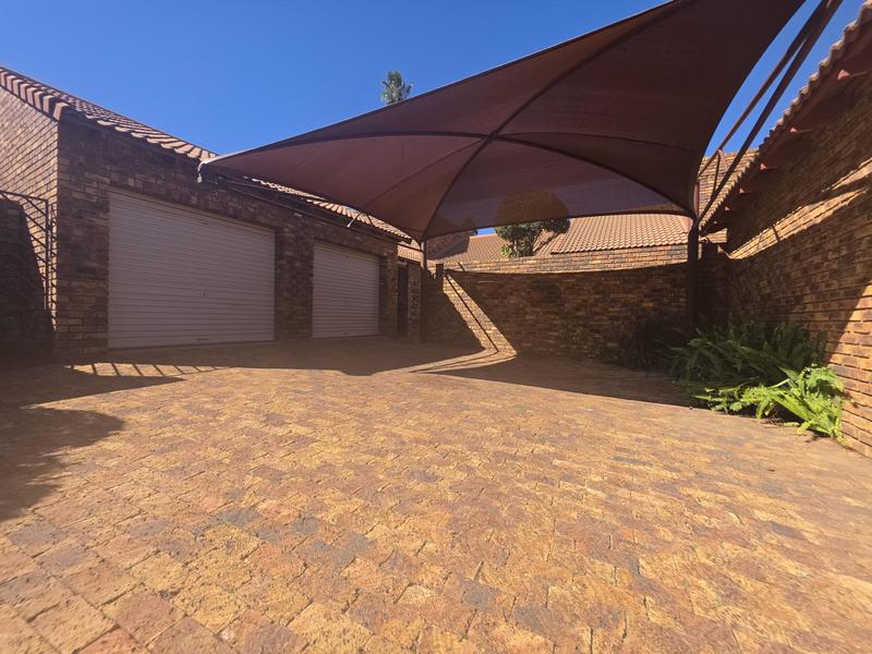 3 Bedroom Property for Sale in Brackendowns Gauteng