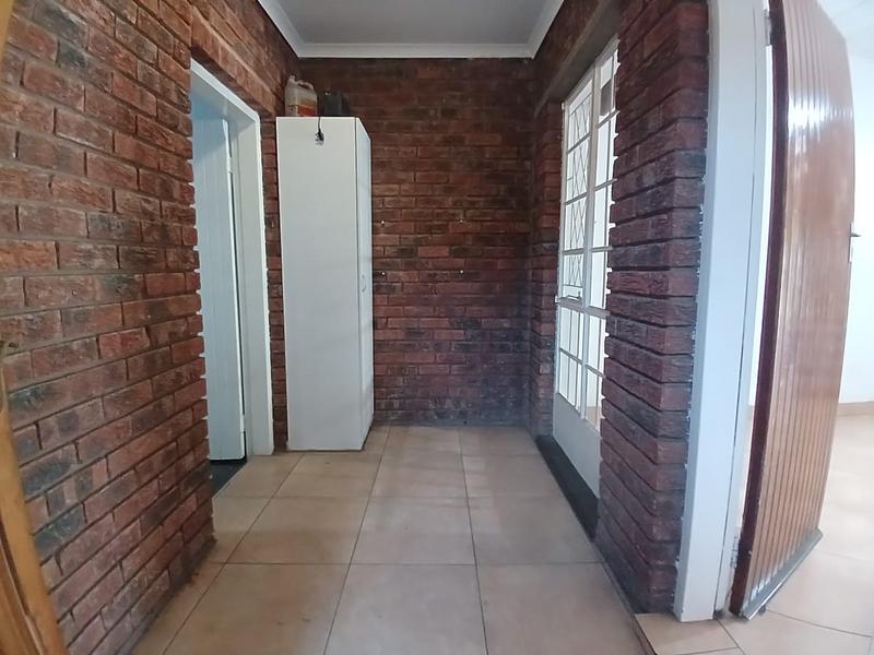 3 Bedroom Property for Sale in Brackenhurst Gauteng