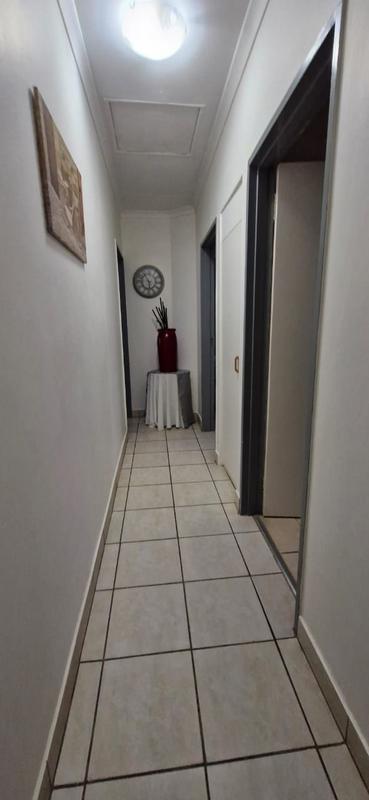 2 Bedroom Property for Sale in Sunair Park Gauteng