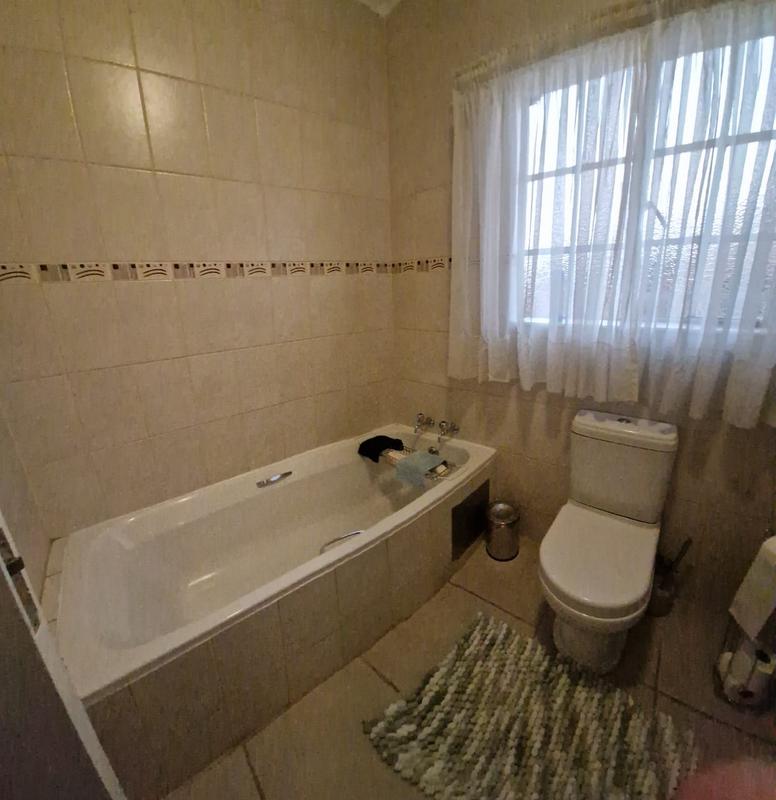 2 Bedroom Property for Sale in Sunair Park Gauteng