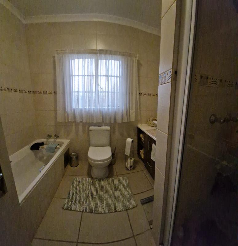 2 Bedroom Property for Sale in Sunair Park Gauteng